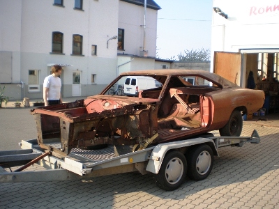 68er Dodge Charger nach dem Sandstrahlen