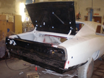 68er Dodge Charger nach dem Sandstrahlen